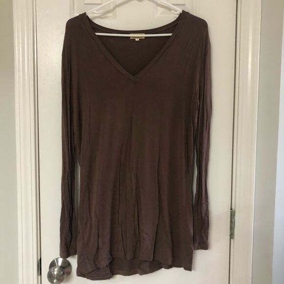 PIKO • V-Neck Long Sleeve Light Brown Tunic Top Shirt - Picture 2 of 4